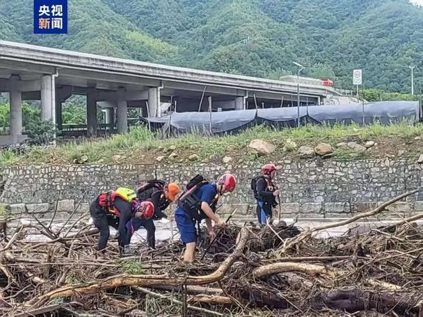 新奧天天開獎(jiǎng)資料大全600tkm和南陽強(qiáng)降雨5人遇難與南陽強(qiáng)降雨5人遇難視頻